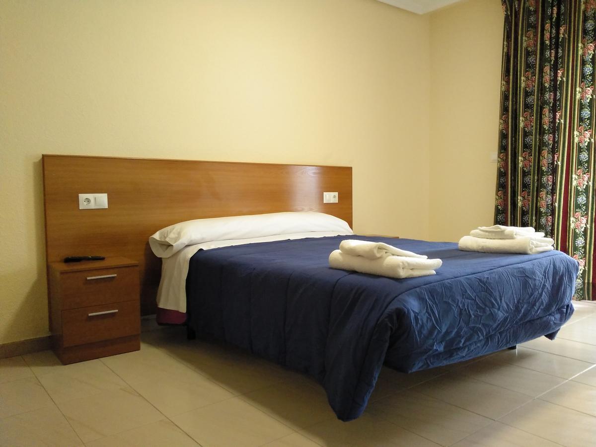 Hostal Orly Camponaraya Exterior photo
